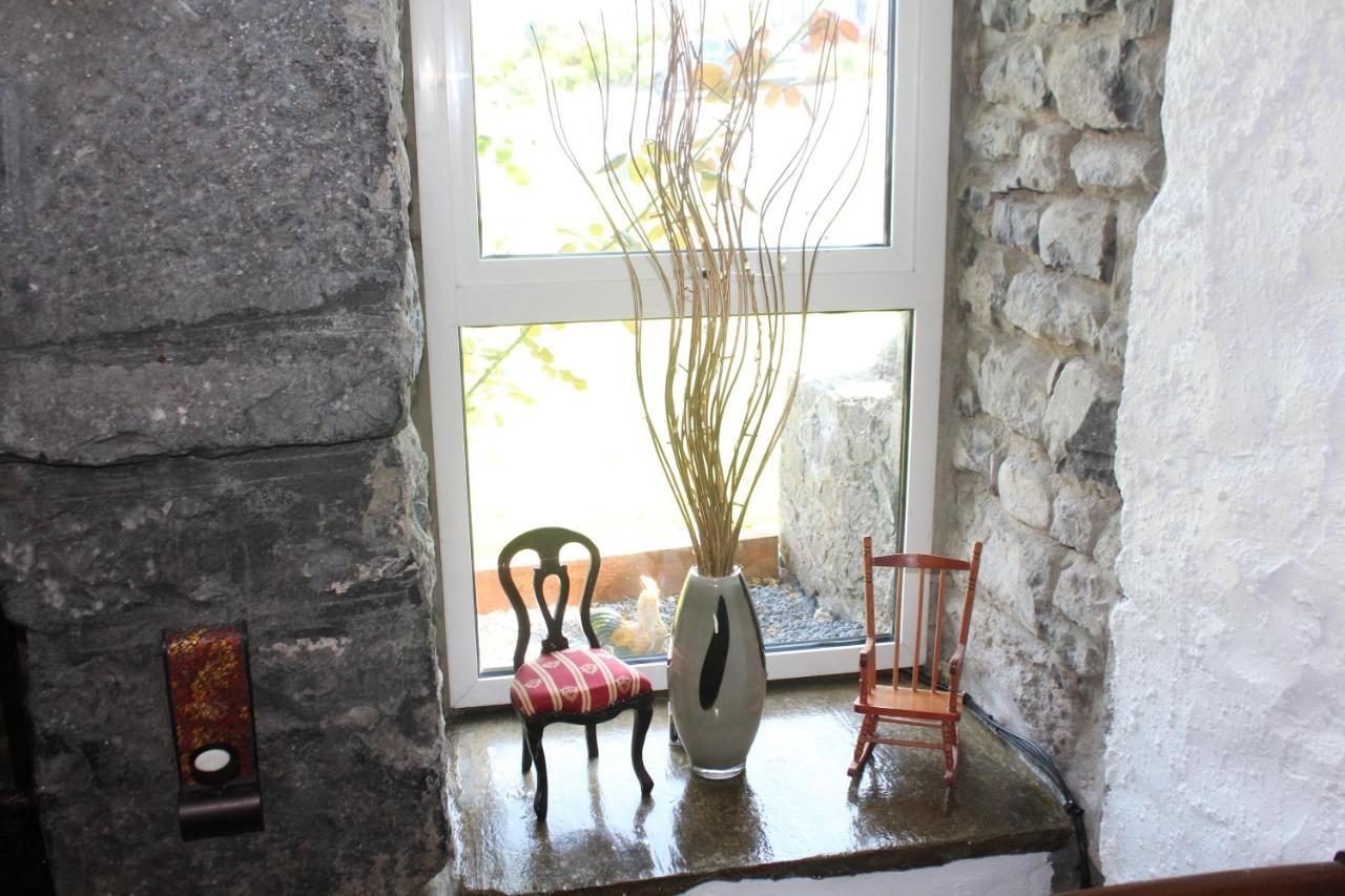 1844 Seascape Cottage Is Located On The Wild Atlantic Way Fanore Exterior photo