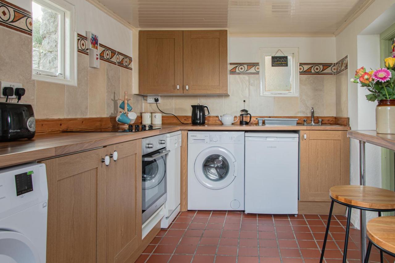 1844 Seascape Cottage Is Located On The Wild Atlantic Way Fanore Exterior photo