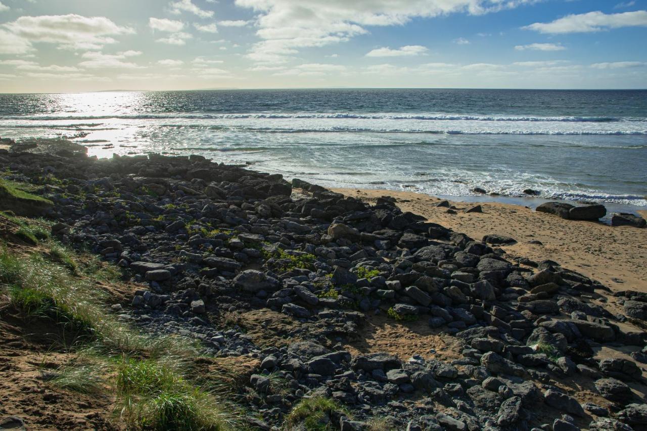 1844 Seascape Cottage Is Located On The Wild Atlantic Way Fanore Exterior photo