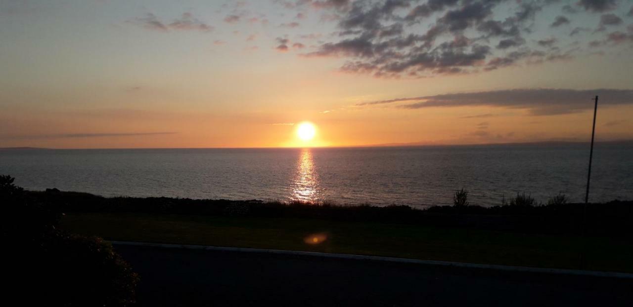 1844 Seascape Cottage Is Located On The Wild Atlantic Way Fanore Exterior photo
